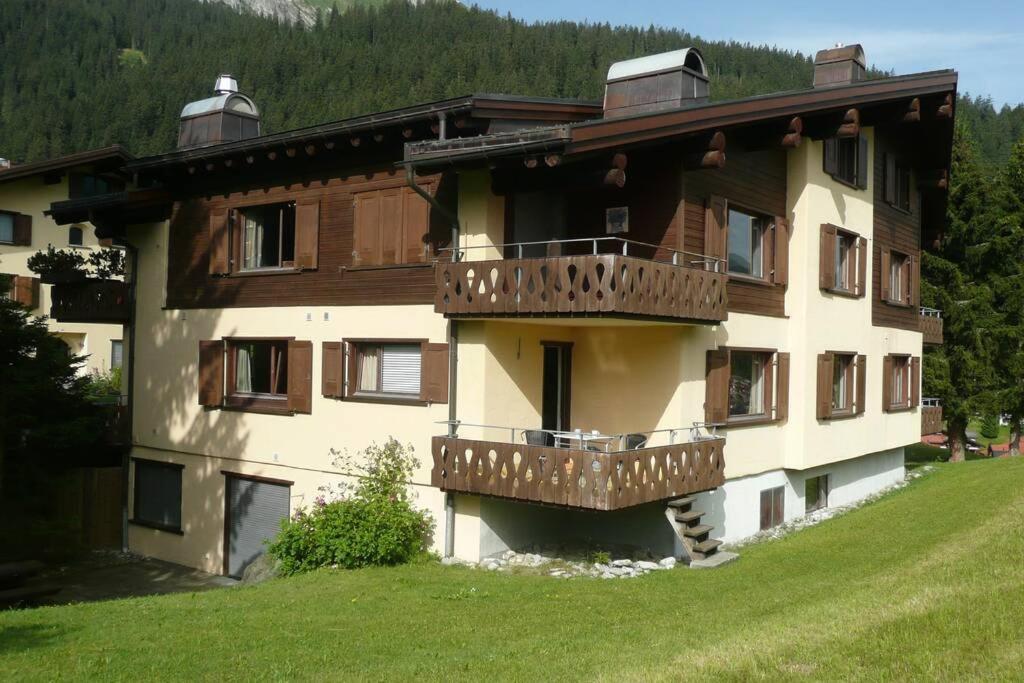 Appartement In Hus Signal Met Prachtig Uitzicht Op De Bergen 克洛斯特斯 外观 照片
